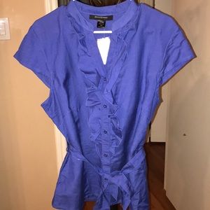 Cute ruffle top with waist tie